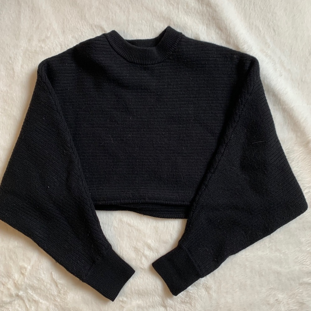 Cropped knit sweater